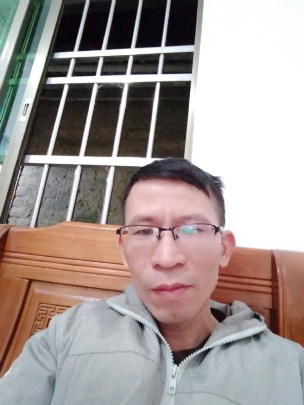 奋斗的第一张照片--广东交友中心