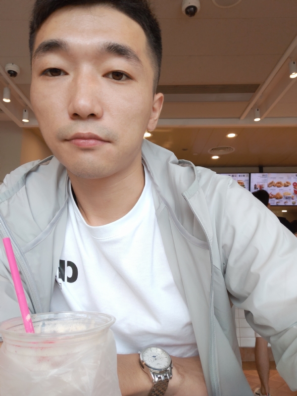 须臾数年的第一张照片--广东交友中心