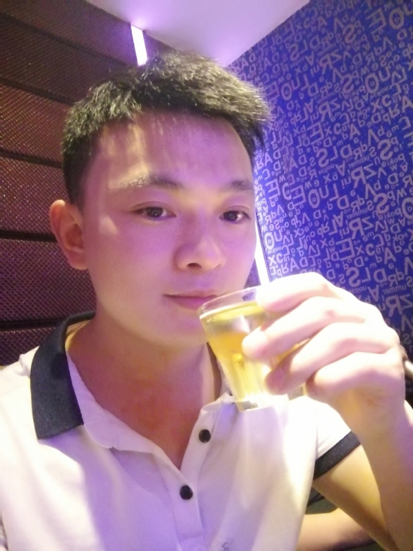 幸福的拥抱的第一张照片--广东交友中心