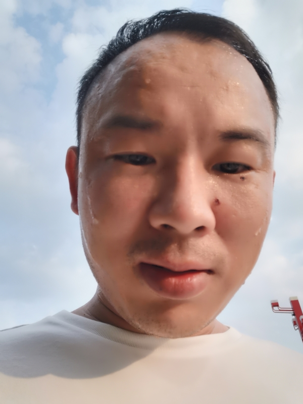 唐老鸭的第一张照片--广东交友中心